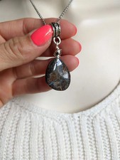 Collier avec opale boulder