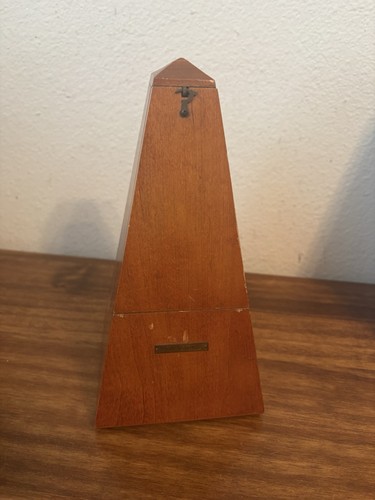 Old seth thomas wooden - seth,
