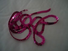 RUBAN DECORATIF - ROSE - SEQUINS - dimensions 100 cm * 0,5 cm