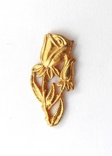 RNT 6/ Pin's doré fleur rose