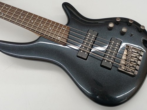 Guitare basse électrique