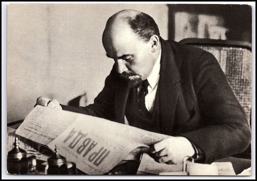 Lénine reading pravda - v.i.,