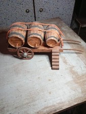 maquette en carton charrette pour transport de tonneau fabrication artisanal
