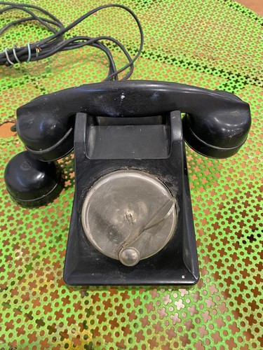 Ancien téléphone bakélite