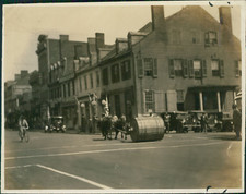 USA, Street Scene  Vintage silver print. United States of America. Etats Unis 