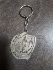 Porte.Clés anniversaire .pilotes. Rallye.  Écurie  Des Ordons 1963/1988 . Casque