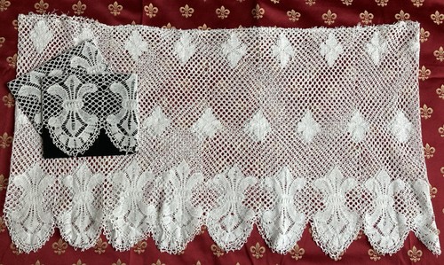 Dentelle ancienne aube - aube, /