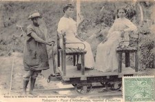 Madagascar - Placer d'Ambodimanga - Wagonnet d'inspection - Femmes malgaches - E