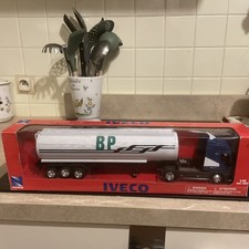 Camion citerne BP miniature