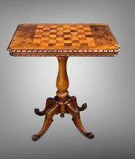 TABLE A JEUX ANCIENNE EN NOYER