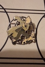 Pin's Objectif Tintin noir et