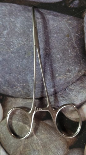 Ancien ciseau pince medical - ancien,