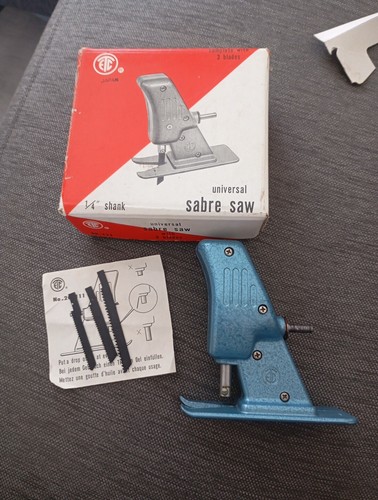 Scie sauteuse - sauteuse, etc