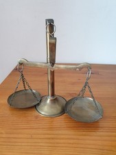 Ancienne balance d'apothicaire