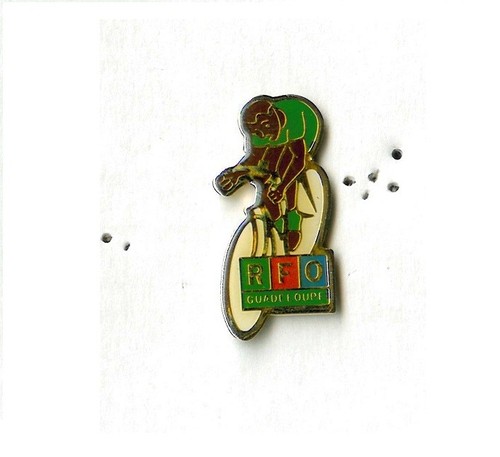 Pin média rfo guadeloupe - pin's,