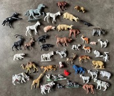 Lot de  47 Figurines Animaux