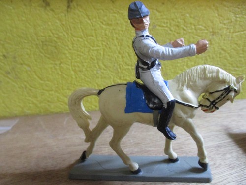 Cowboy starlux guerre - 1/32,