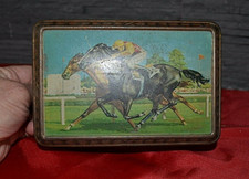 Belle boîte à biscuits ancienne métal sujet Courses de Chevaux, Hippisme, Tiercé