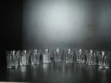 Lot de 9 ancien petit verres