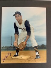 BOB BAILEY PITTSBURGH PIRATES AUTOGRAPHED 8X10 PHOTO
