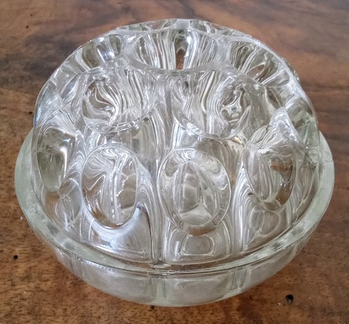 Ancien beau pique fleurs - , en