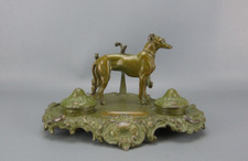 Superbe encrier en zinc d'art XIX ème, décor au Lévrier, style Louis XV, France