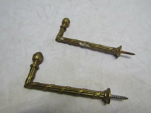 Lot crochets en bronze - de,