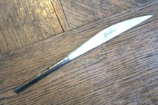 * ANCIEN PORTE PLUME ET OUVRE LETTRE OU COUPE PAPIER NACRE