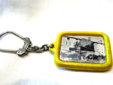 porte clés automobile RELAIS ROUTIER M.Andrieux Villeneuve sur Lot années 60