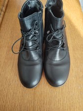 Bottines a lacets style ville