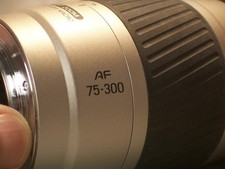 minolta  AF  zoom   75-300mm f 1:4.5-5.6