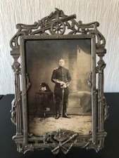 cadre militaire (canon et casque) avec photo de millitaire 1914/1918