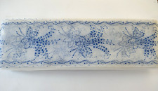 Ruban bordure tulle broderie bleue hauteur 7,5 cm