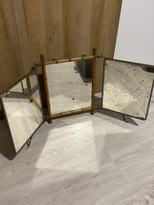 Ancien miroir de barbier
