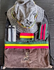 Sac à dos velours RASTA BABY, chapeau-bob et 3 bandeaux, bon état.