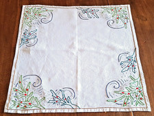 Napperon anciens en lin brodé