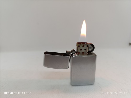 Zippo original fonctionnel - ★,