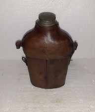 POUR DECO ANCIENNE GOURDE EN ETAIN RECOUVERTE DE CUIR