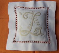 COUSSIN  SACHET BRODE MAIN