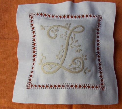 Coussin sachet brode - coussin,