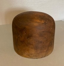 ANCIENNE FORME À CHAPEAU