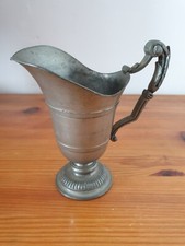 Aiguière casque en étain pur