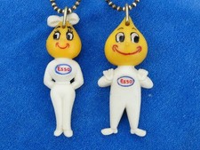 MIGNON Cute TOP  ! PORTE-CLES Key ring - ESSO PIN-UP MME & M GOUTTE D'HUILE