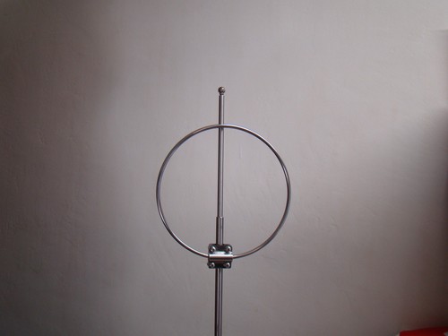 Circular antenna topper - antenna,