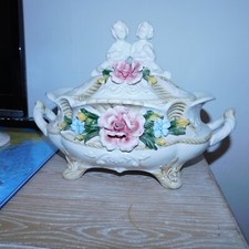 Soupiere en porcelaine