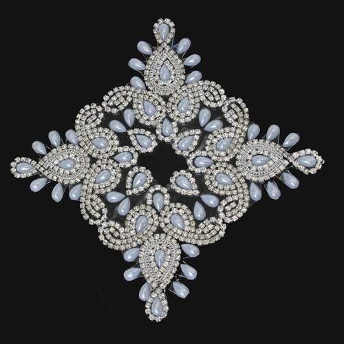 Appliqué Motif Diamant Fleurs