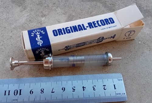 Ancienne seringue hypodermique - ancienne,