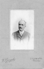 *18706 Photo CDV Grand Format Portrait " Photo E. Guyot à Troyes "