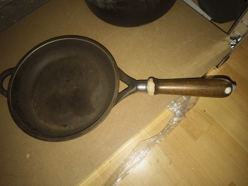 Petit poêlon ancien - , purofond