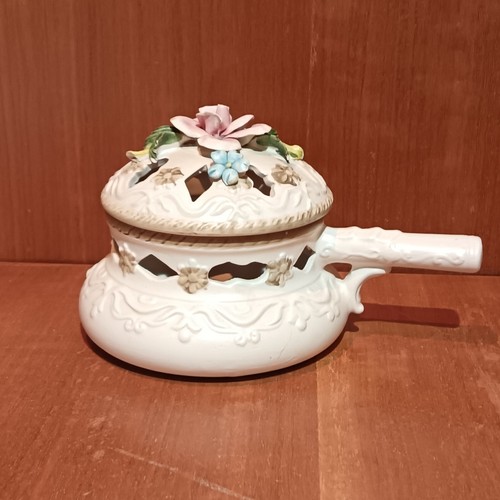 Cassolette décorative - décorative, en